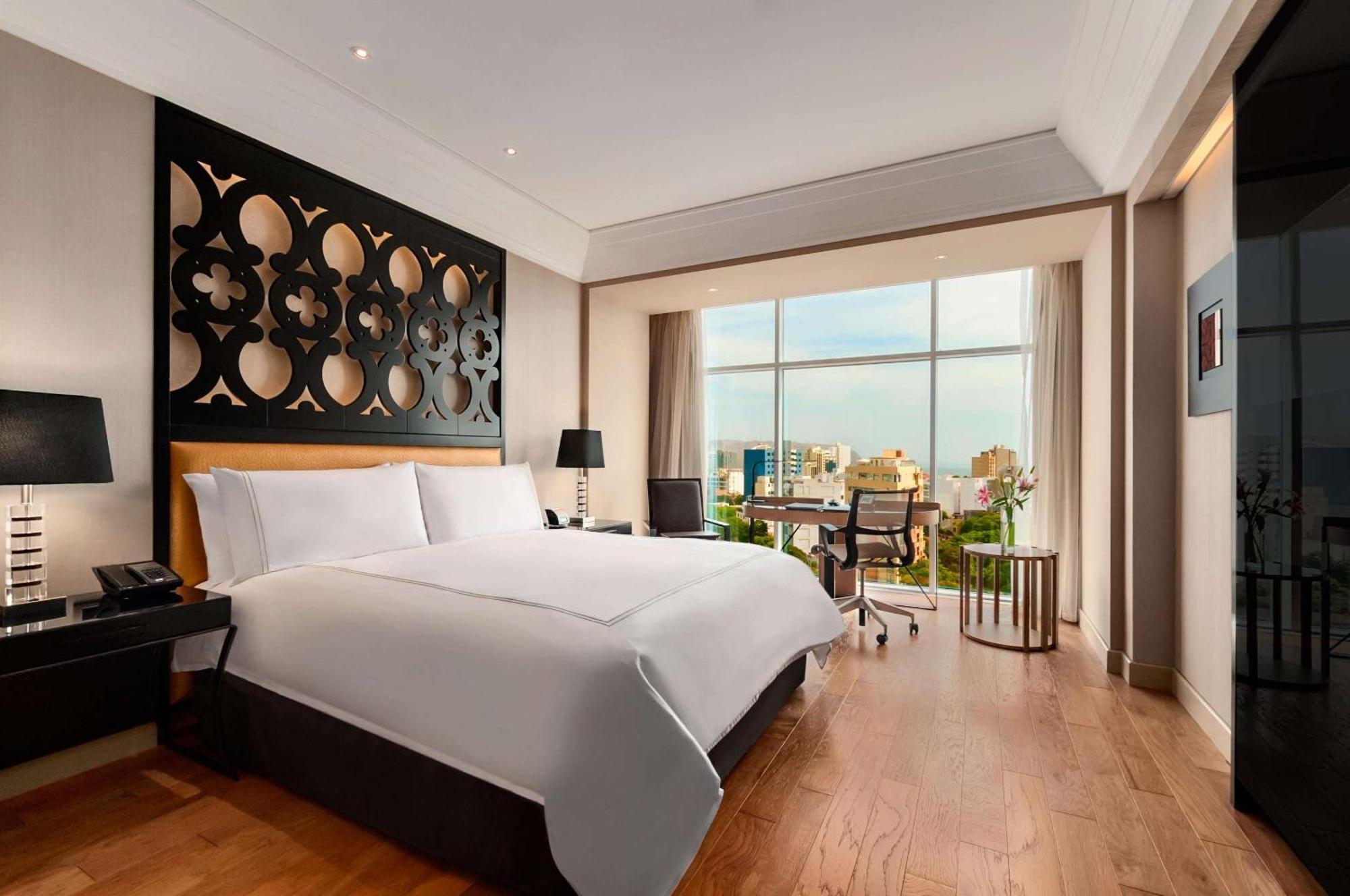 Hilton Miraflores 5*